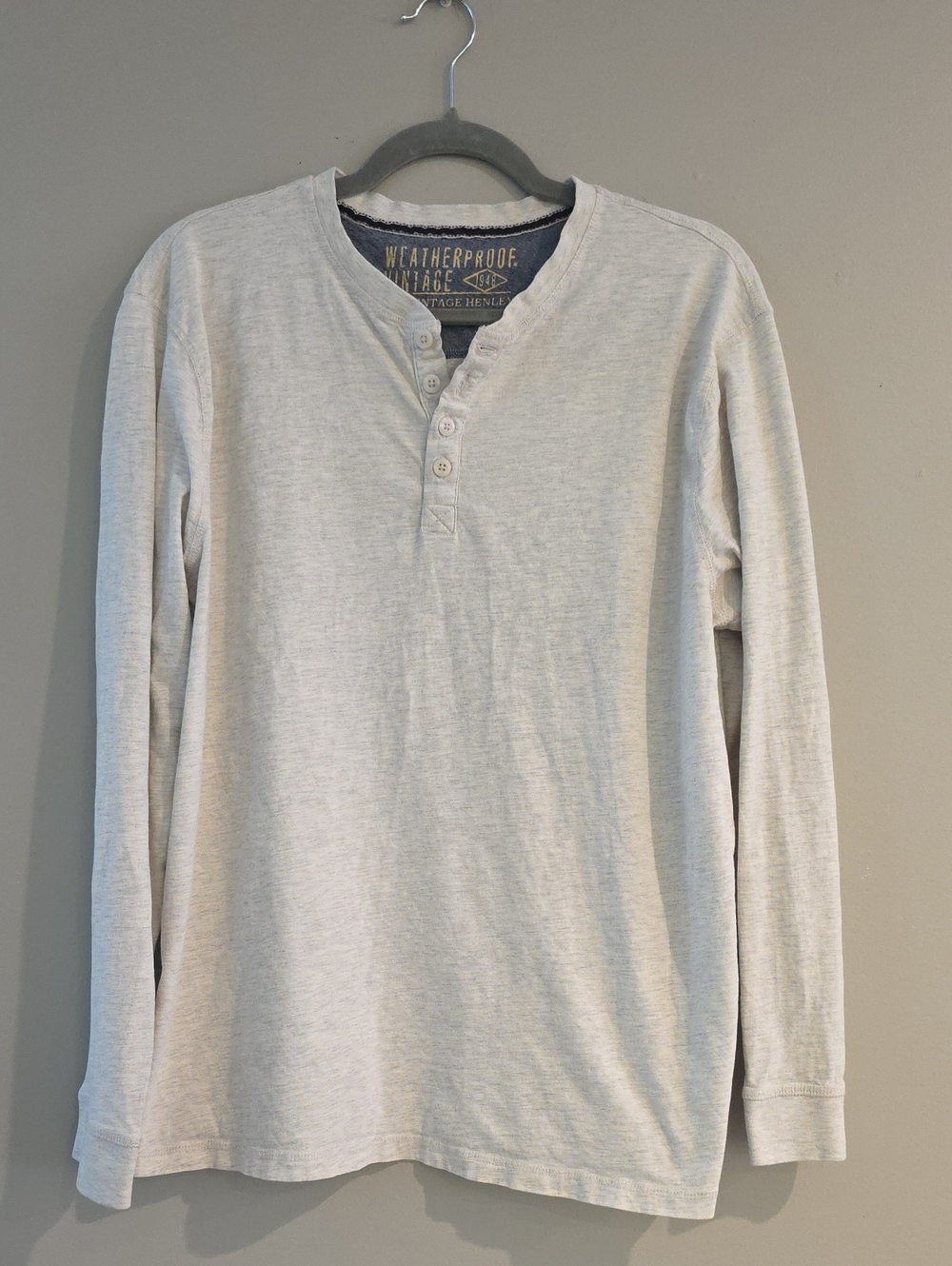 Weatherproof Vintage Men’s Long-Sleeve Henley in Heather Light Gray